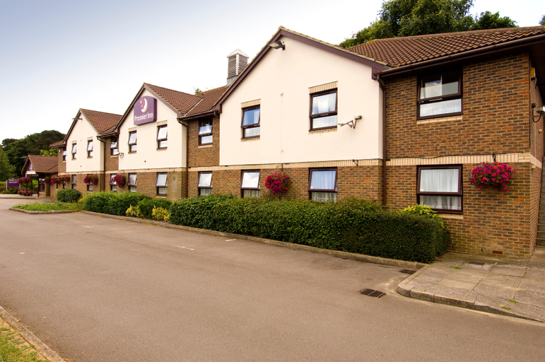 Exterior & Views 4, Premier Inn Dover East, Kent