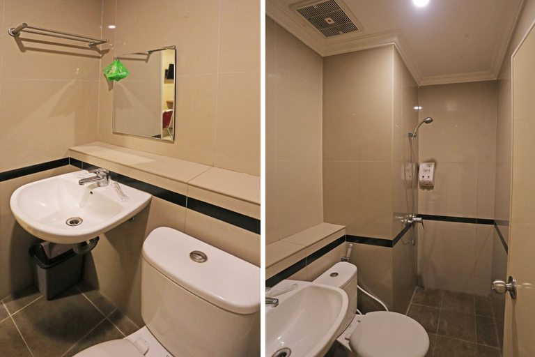 Bathroom 5, Townhouse OAK Hotel Fiducia Serpong Tangerang, Tangerang