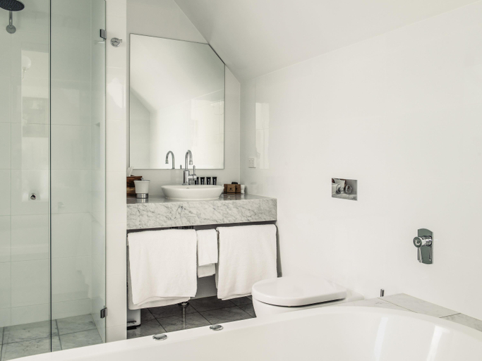 Bathroom 4, Mount Lofty House, Adelaide