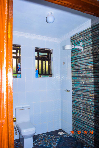 Bathroom, Jameela Bed and Breakfast, Kisumu East