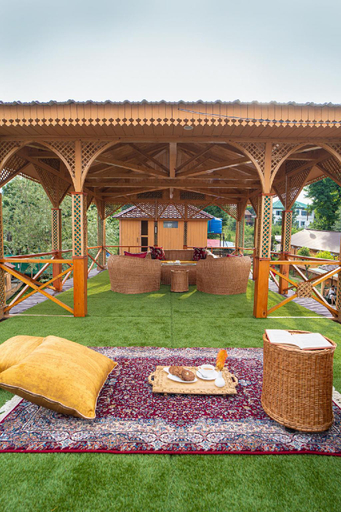 Others 3, LohonoStays Harmukh Houseboat, Srinagar