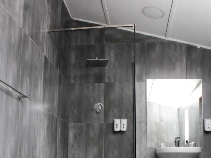 Bathroom 2, Green Olive Residences, Thabo Mofutsanyane