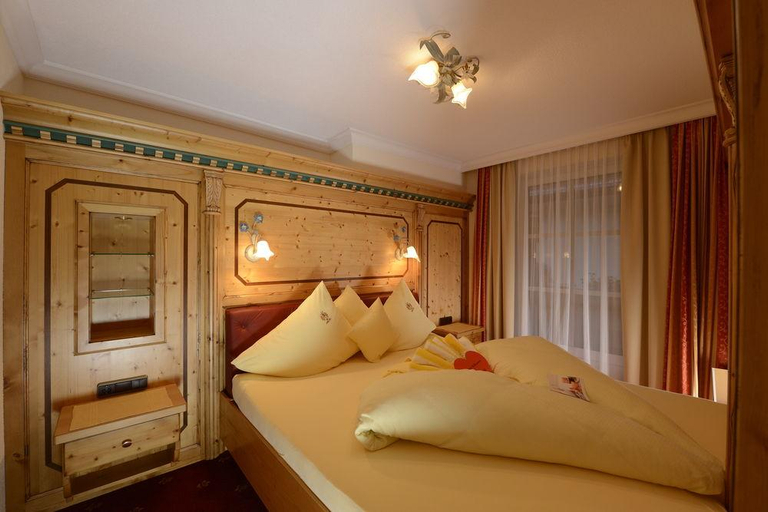 Exterior & Views 3, Hotel Alte Post, Landeck