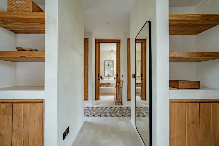 Others 4, Villa Zosia Bingin, Badung