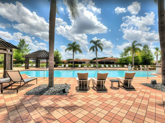5, Stunning Bright Family Home Sleeps 25 BL102, Osceola