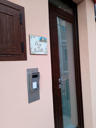 Others 5, casa al castello b&b, Messina