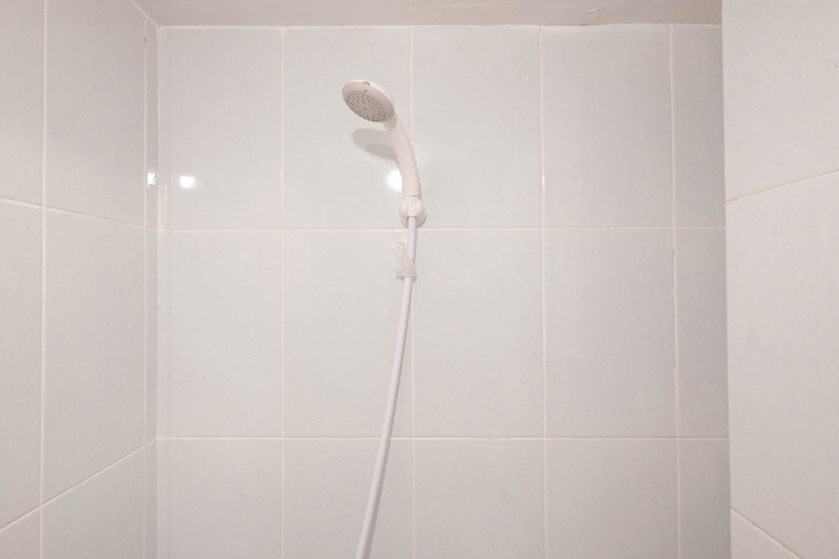 Bathroom 5, Functional Studio Apartment Tokyo Riverside PIK 2 By Travelio, Tangerang