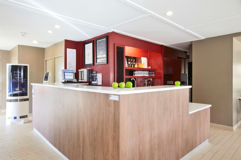 Public Area 3, Campanile Versailles - Buc, Yvelines