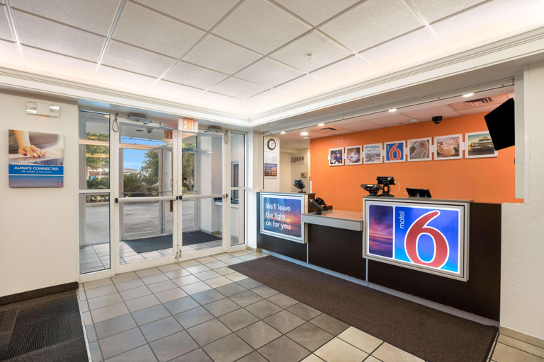 Public Area 2, Motel 6 Orlando, FL - International Dr, Orange
