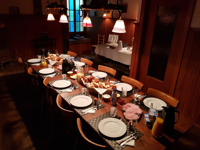 Others 4, Bed en breakfast le Chateau, Vosges