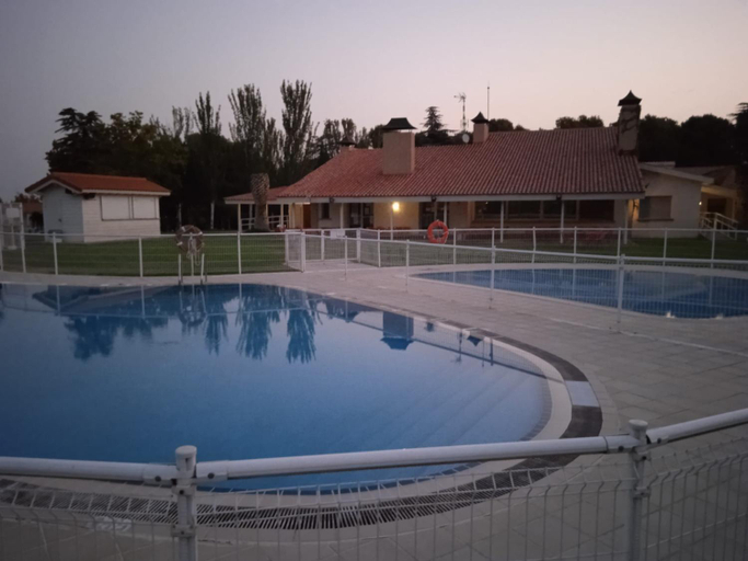 Others 4, Albergue Zaragoza Camping, Zaragoza