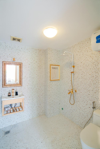 Bathroom 2, LangX Phu Doan, Hoàn Kiếm
