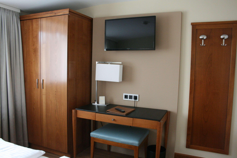 Bedroom 2, TOP Hotel Duerer, Nürnberg
