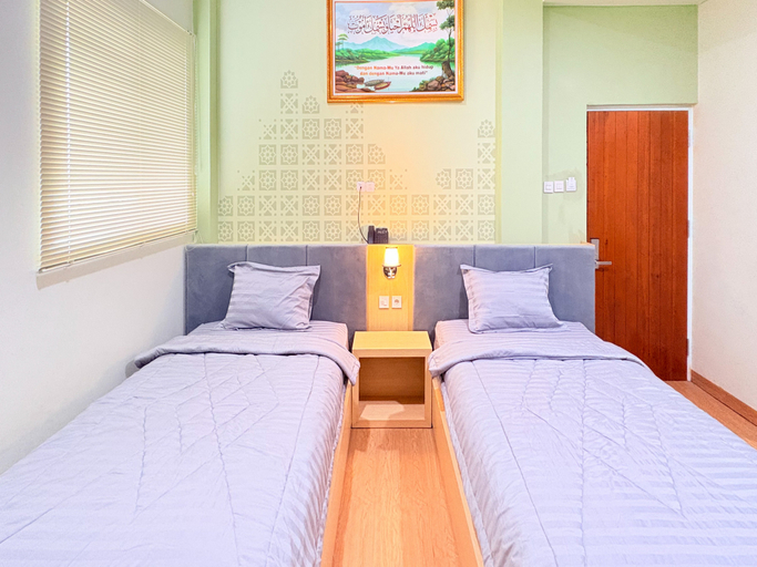 Bedroom 5, Guest House Syariah BMT NU Ngasem RedPartner Bojonegoro, Bojonegoro