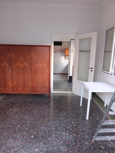 Others 4, Το ησυχο σπιτι, Attica