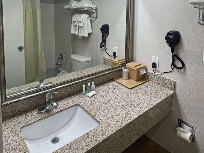 Bedroom 3, Quality Inn Fort Worth - Downtown East, Fort Worth