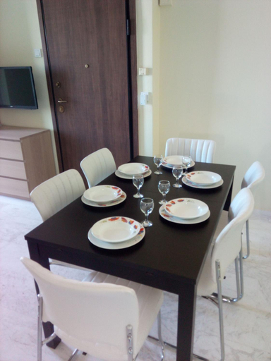 Others 5, Daisy luxury, Attica