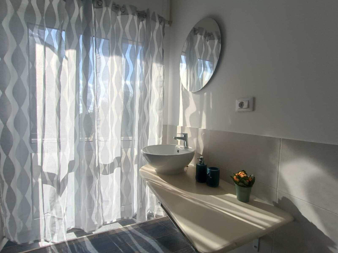 Bathroom 2, Porto Sicuro Hospitality, Cagliari