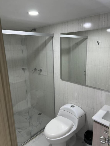 Bathroom 4, Hotel Urbano 70, Medellín