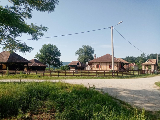 Others 4, KONACI CAKAREVIC, Lučani