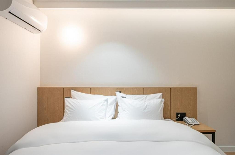 Bedroom 5, Brown Dot Hotel South Gumi, Gumi