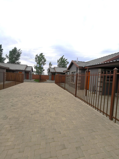 Others 3, MV self-catering - Rooms, Mangaung