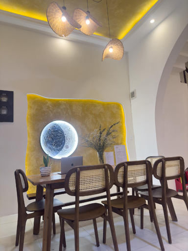 Others 5, AIRIE LIVING, District 1