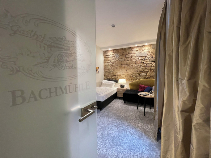 Room 2, Hotel-Restaurant Bachmühle, Fulda