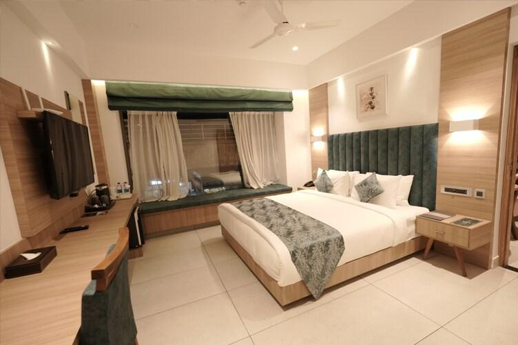 Others 4, Daya By Renai, Ernakulam
