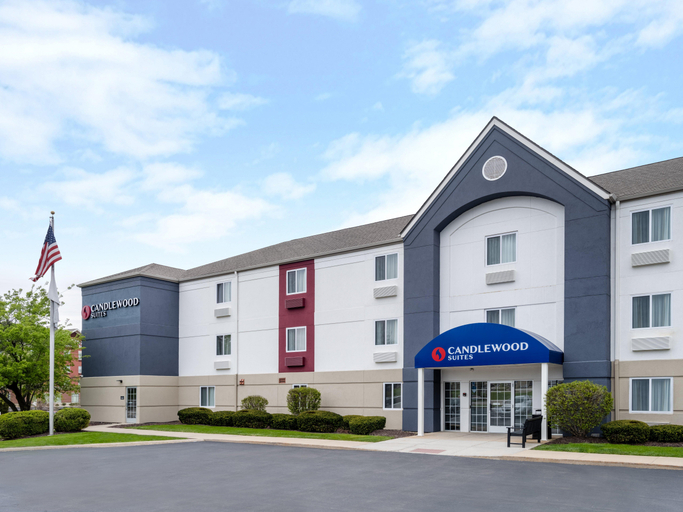 Exterior & Views 2, Candlewood Suites ROCKFORD, Winnebago