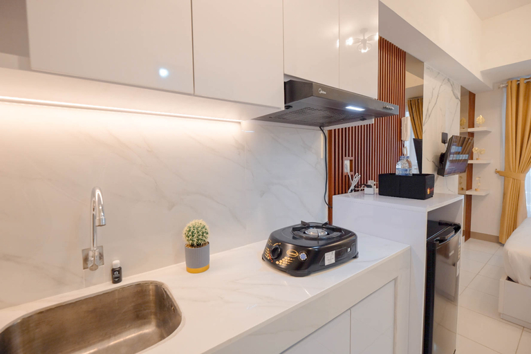 Others 2, Marble Haven Studio at Tokyo Riverside PIK 2 Apartment By Travelio, Tangerang
