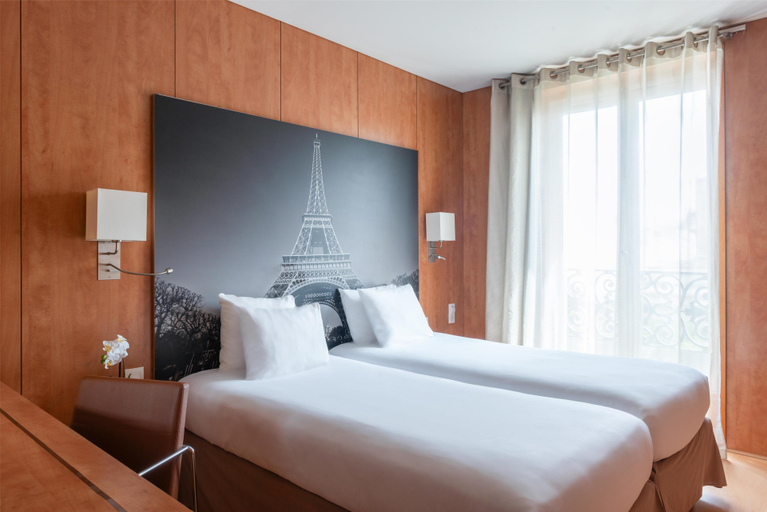 Bedroom 2, Best Western Hotel Ronceray Opera, Paris