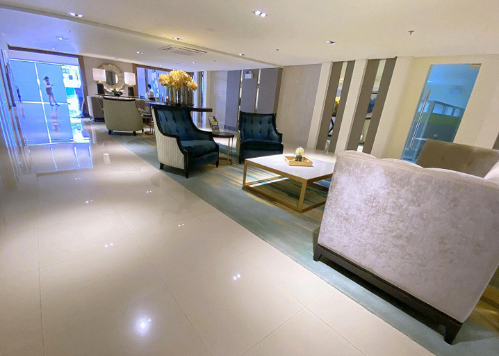 Others 5, Adrienne's at Lafayette, Iloilo City