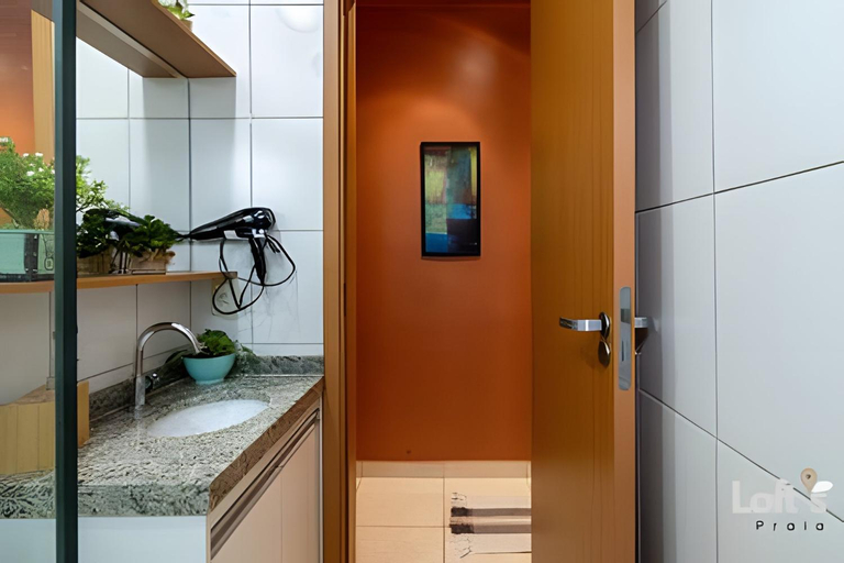 Bathroom 3, LoftsPraia Apartamento zona sul perto Praia Clube Elegance., Uberlândia