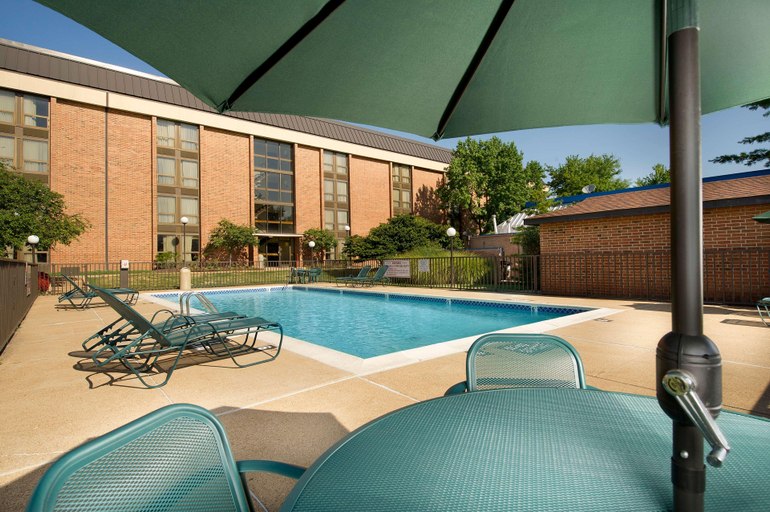 Sport & Beauty, Pear Tree Inn Airport St. Louis - St. Ann, Saint Louis