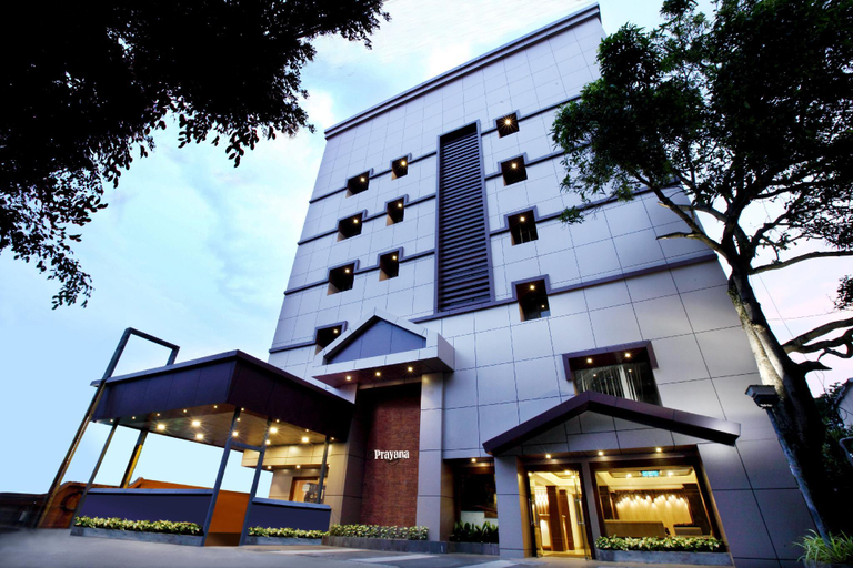 Others 5, Prayana Hotels, Ernakulam