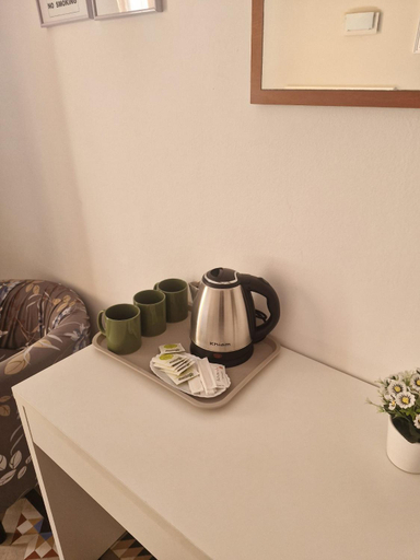 Others 5, Hostal Ramos, Barcelona