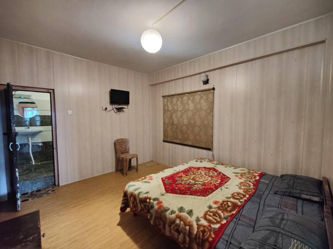 Others 5, Hotel Kurmanchal, Nainital