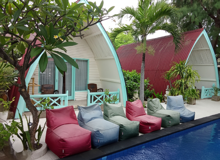 Coral Beach 2 Bungalow Room Type - Lumbung Pool Front