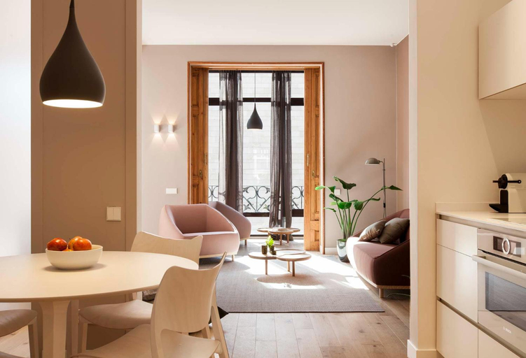 2, DestinationBCN Universitat Apartments, Barcelona
