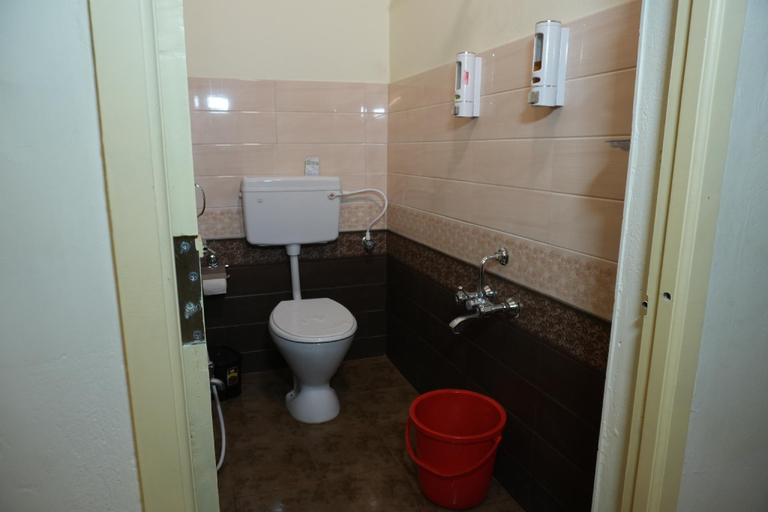Bathroom 2, Bay Stays near white town, Puducherry