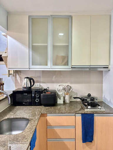 Others 5, Greenbelt Hamilton Makati - by ES Elite Suites, Makati City