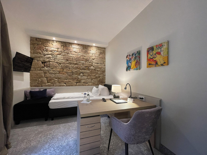 Room 3, Hotel-Restaurant Bachmühle, Fulda
