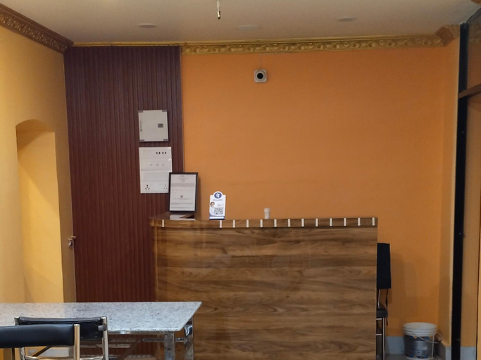 Others 3, Arora Hotel, Birbhum