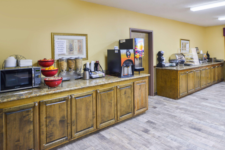 Others 5, Americas Best Value Inn Wiggins, Stone