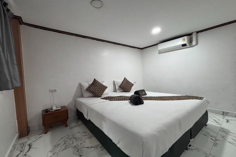 Bedroom 5, Papa Ji Hotel and Restaurant, Ratchathewi