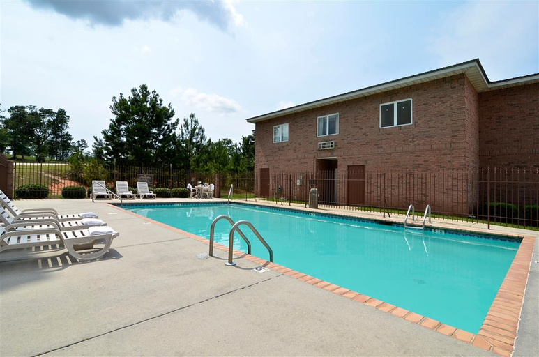 Sport & Beauty 4, Americas Best Value Inn Wiggins, Stone