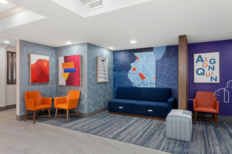 Public Area, Holiday Inn Express & Suites CHICAGO-ALGONQUIN by IHG, McHenry
