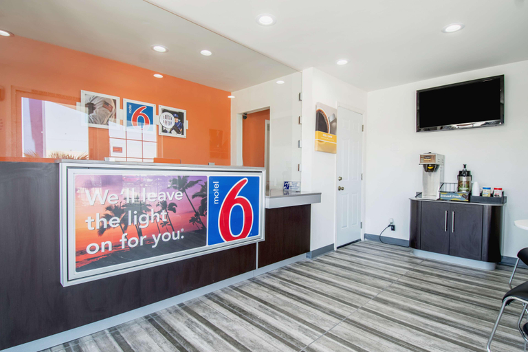 Public Area 2, Motel 6 Barstow, CA - Route 66, San Bernardino