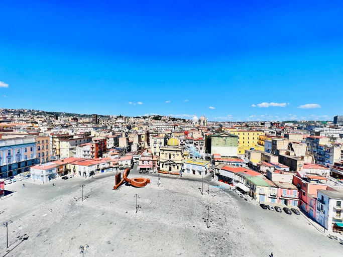 Others 3, La Storia e il Mare di Napoli, Napoli
